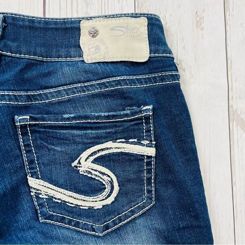 Silver Suki Mid Capri Jeans Size 28